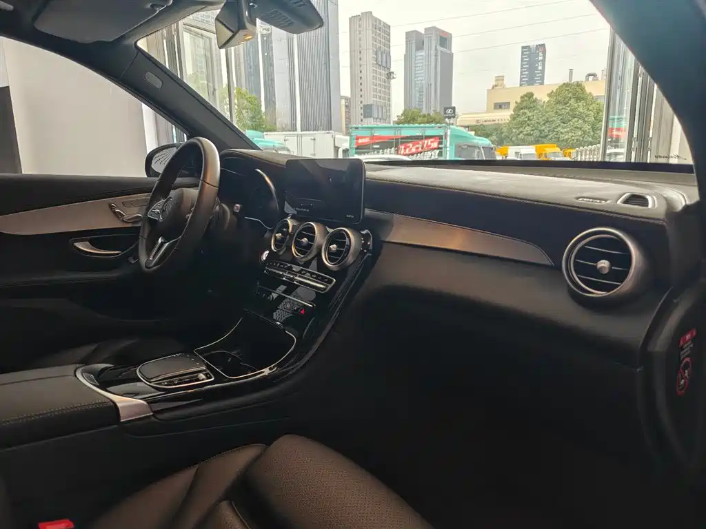 Mercedes-Benz GLC 2022 Model GLC 260 L 4MATIC Dynamic Edition фото 11
