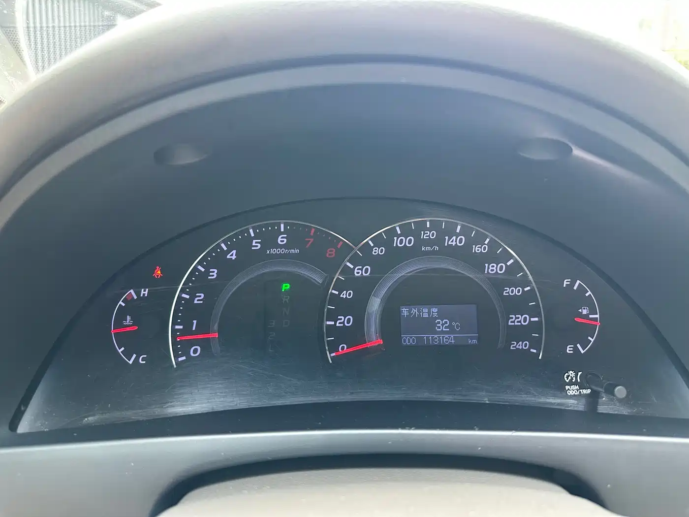 Toyota Camry 2012 200G Classic Luxury Edition фото 10