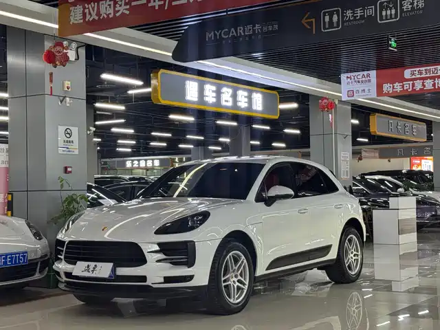 Porsche Macan 2018 Macan 2.0T — фото 1