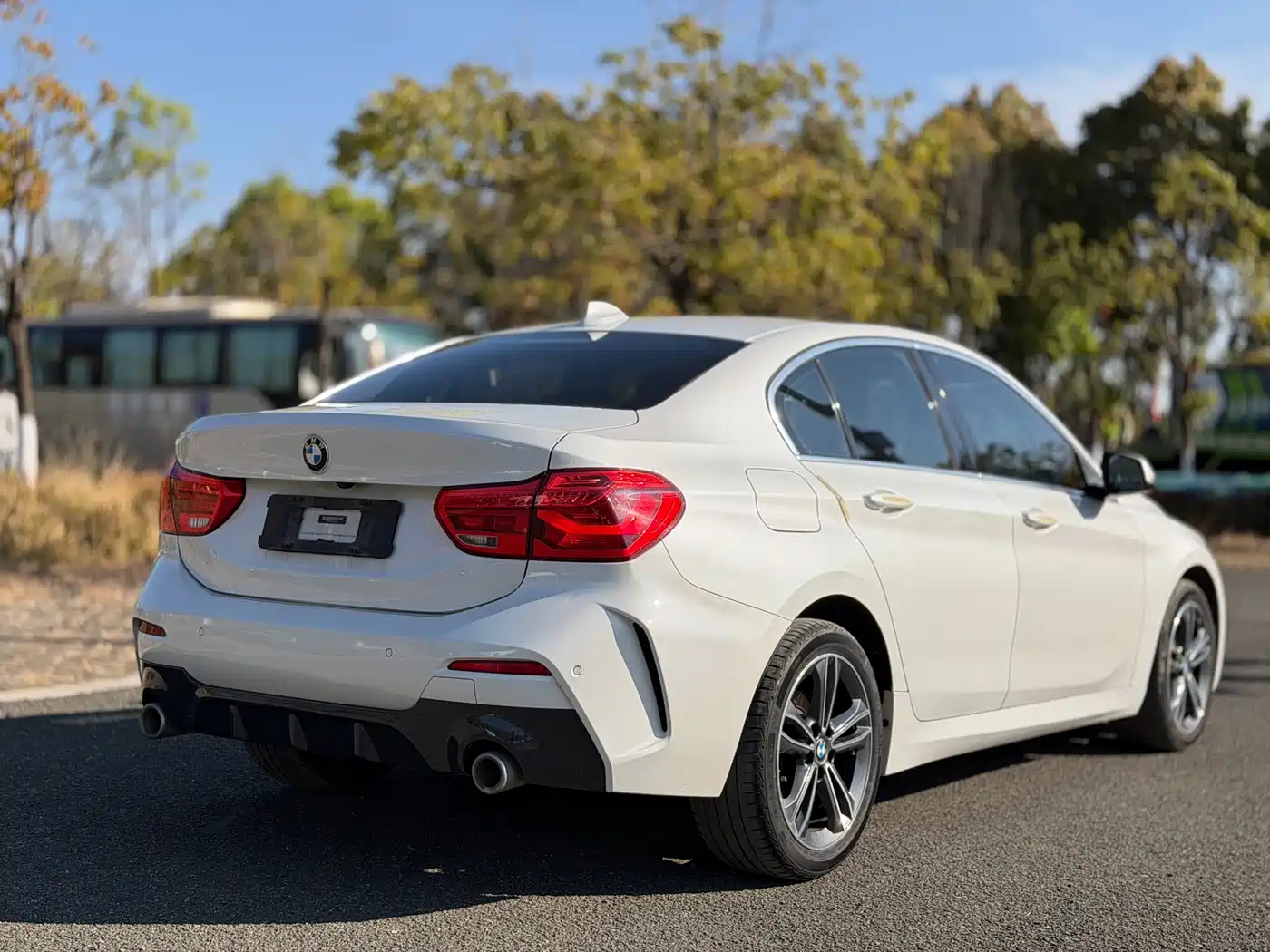 BMW 1 Series 2021 120i M Sport фото 7