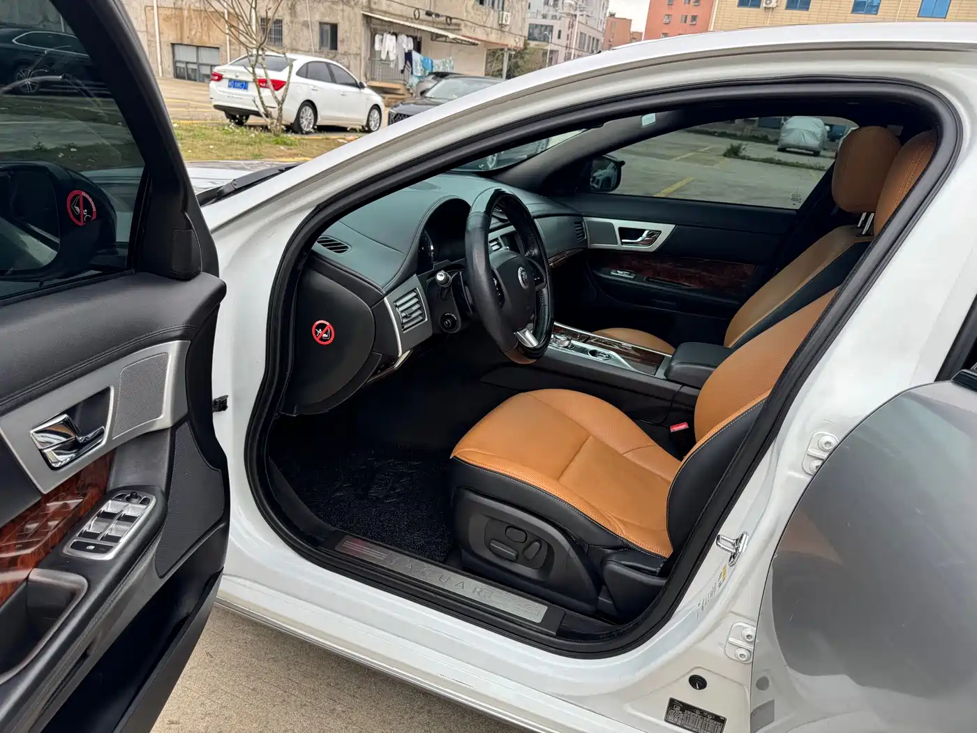Jaguar XF 2013 2012 XF 3.0L V6 Elegance