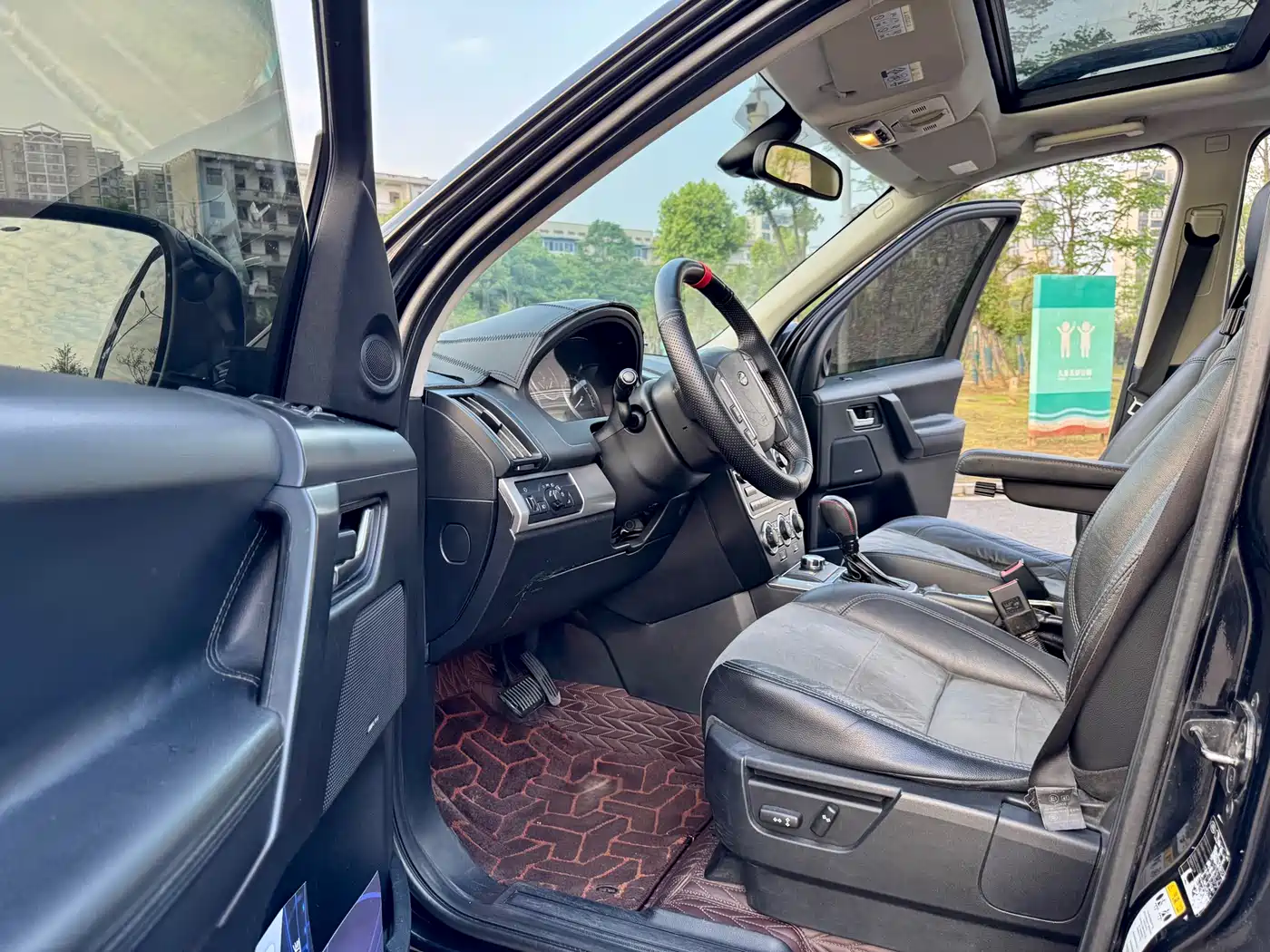 Land Rover Freelander 2 2012 2.2T SD4 SE Diesel фото 4