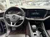 Фото 13 - Volkswagen Touareg