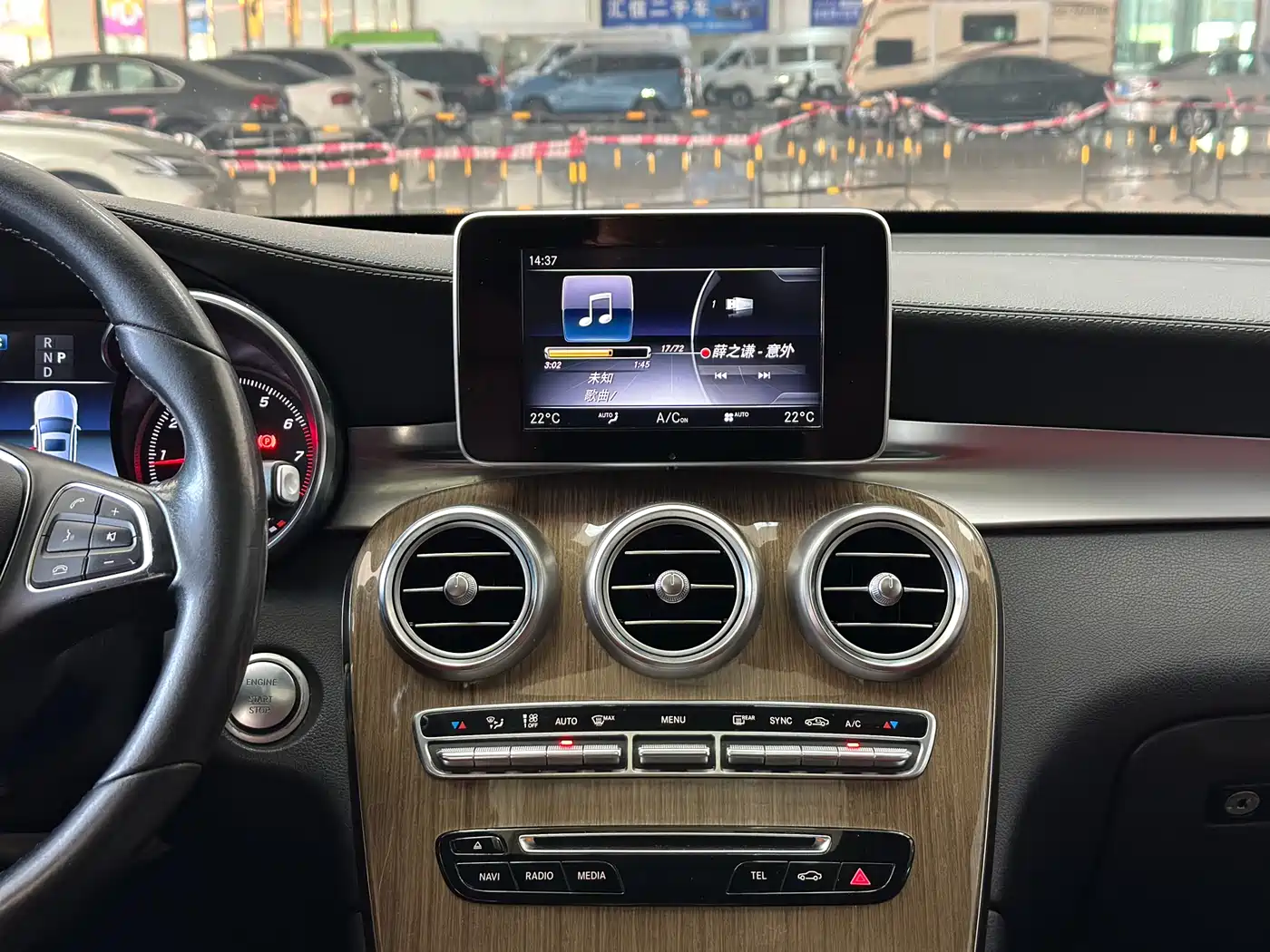 Mercedes-Benz GLC Coupe 2018 GLC 260 4MATIC Coupe SUV фото 11