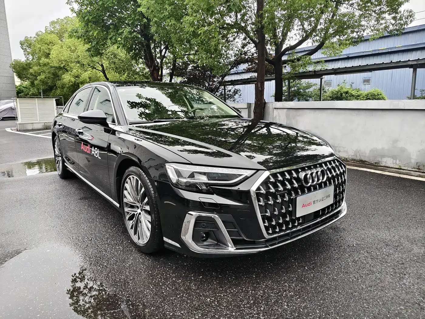 AUDI A8