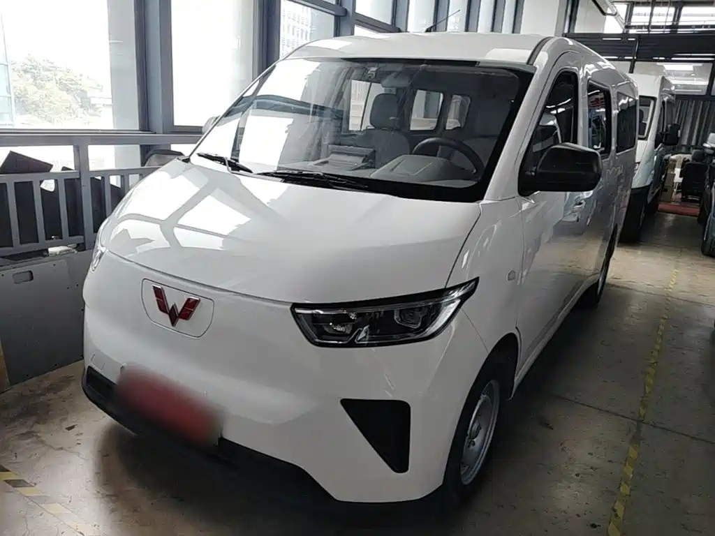 Wuling Motors Wuling Yangguang 2024 — пригон из Китая