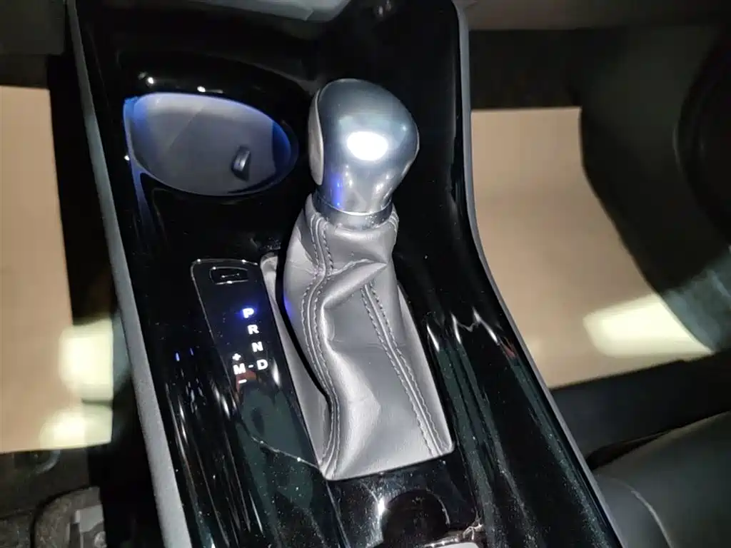 Toyota IZOA 2018 2.0L Speed Edition China VI фото 14