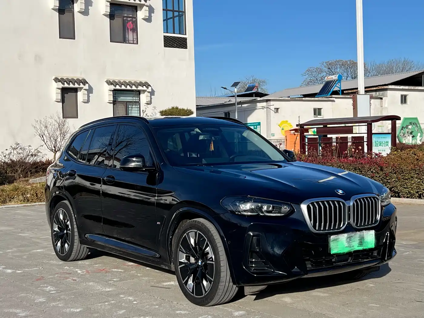 BMW IX3