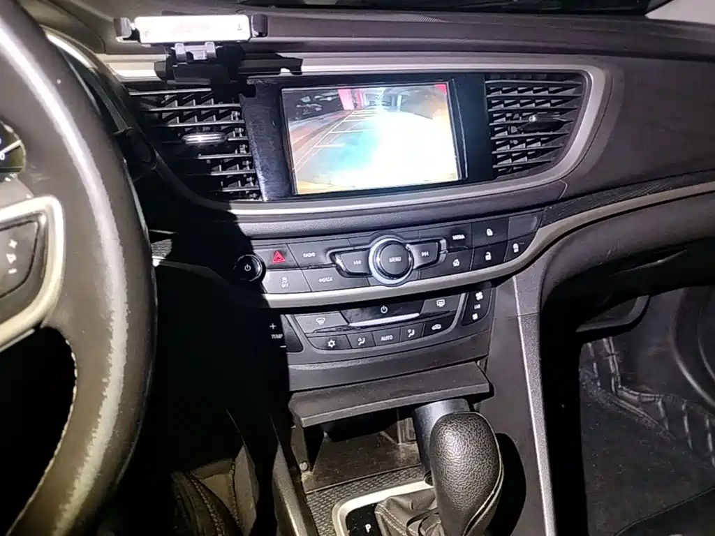 Фото 18 - Buick Excelle