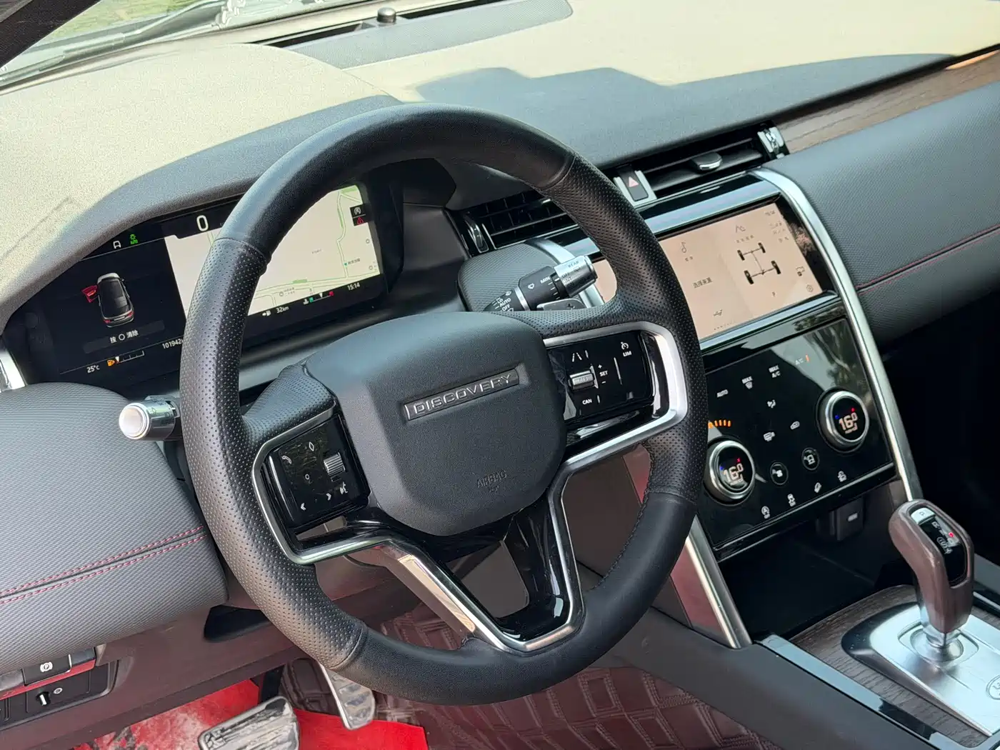 Land Rover Discovery Sport 2022 Model 249PS R-Dynamic S Performance Edition 5-Seater фото 8