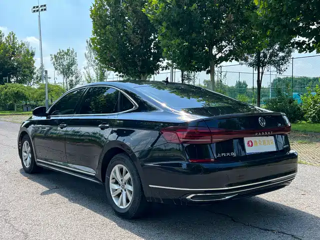 Volkswagen Passat 2022 280TSI Business Edition — фото 4