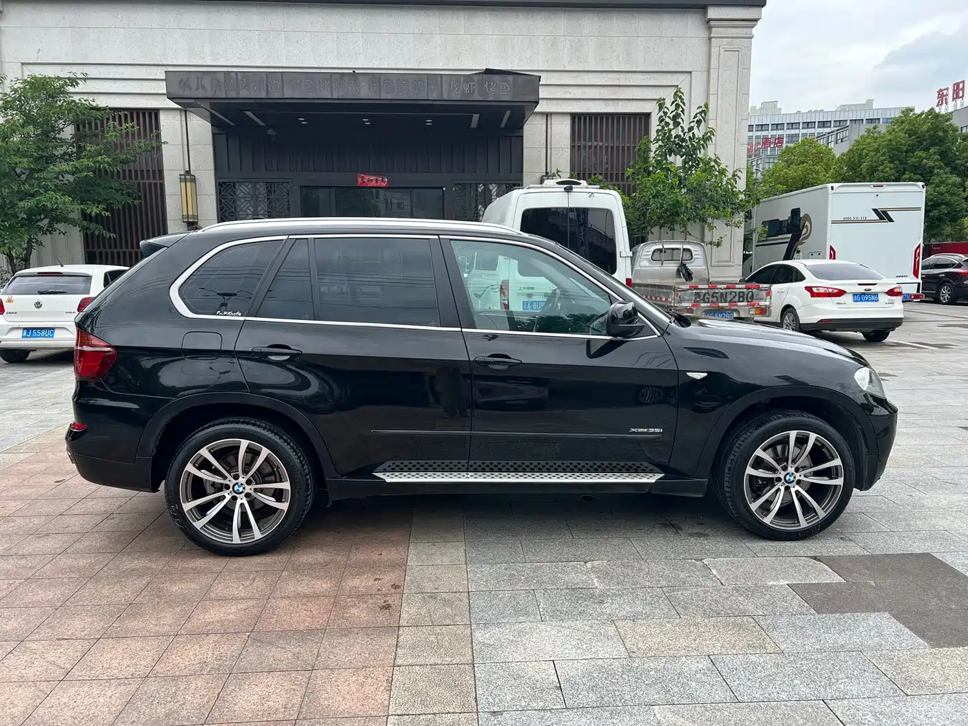 BMW X5 (Import) 2011 xDrive35i Luxury Edition фото 16