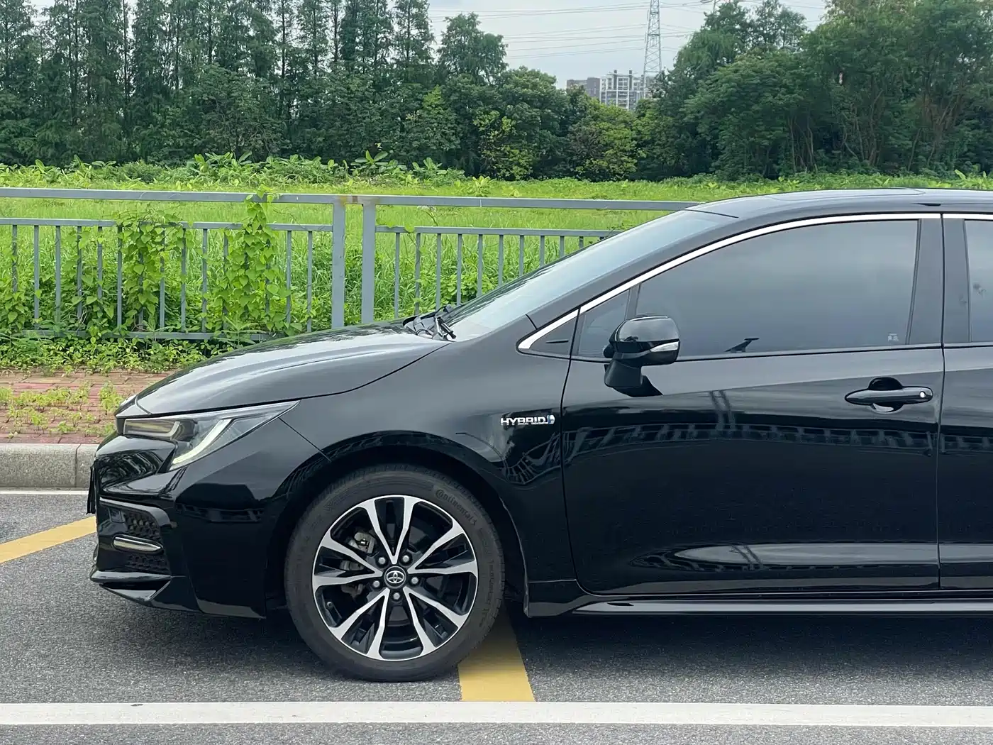 Toyota Levin 2021 Dual Engine 1.8H E-CVT Sport фото 5