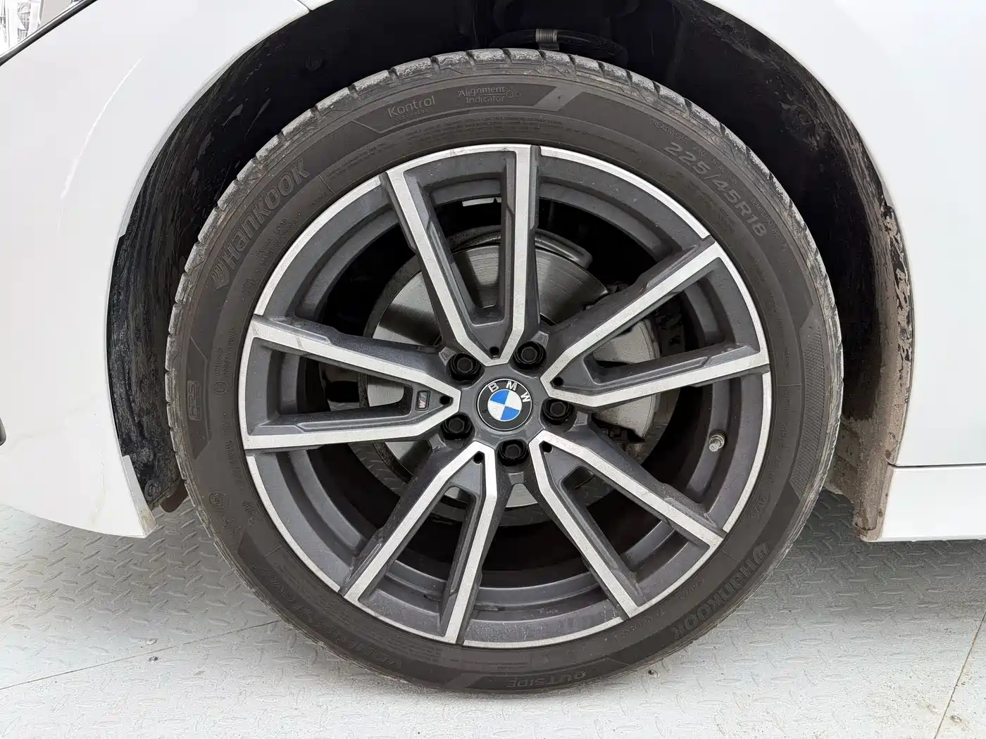 BMW 3 Series 2023 320Li M Sport Package фото 15