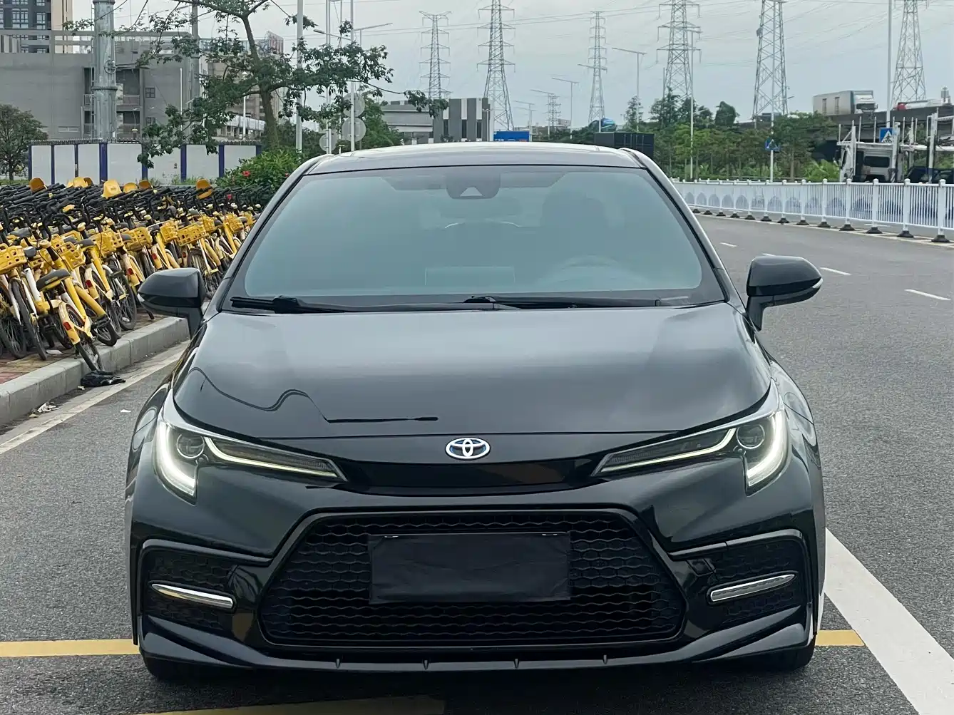 Toyota Levin 2021 Dual Engine 1.8H E-CVT Sport фото 3