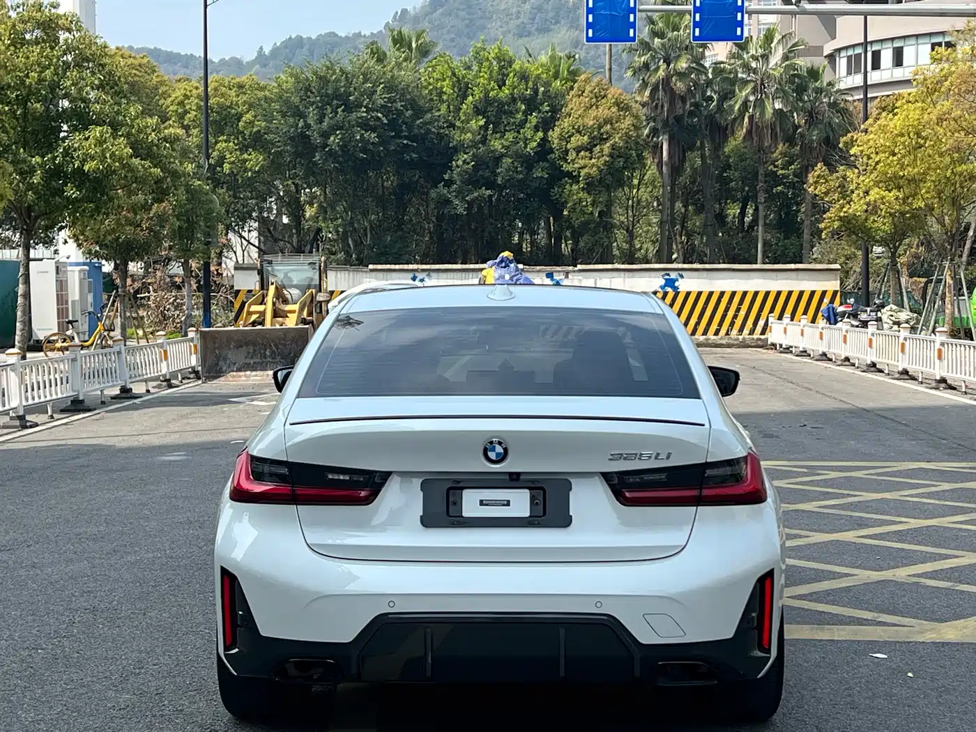BMW 3-SERIES