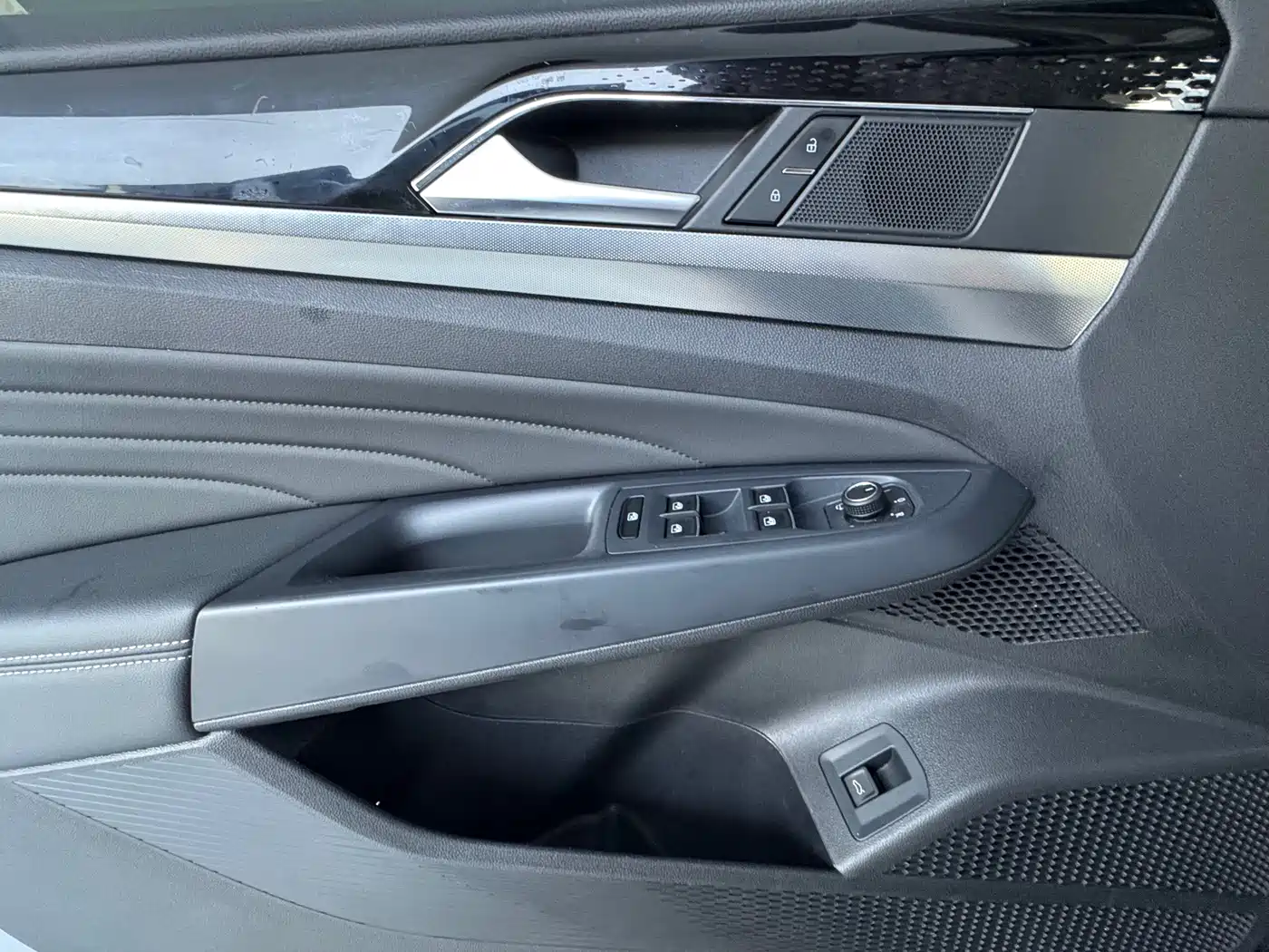 Photo 17 - Volkswagen Passat