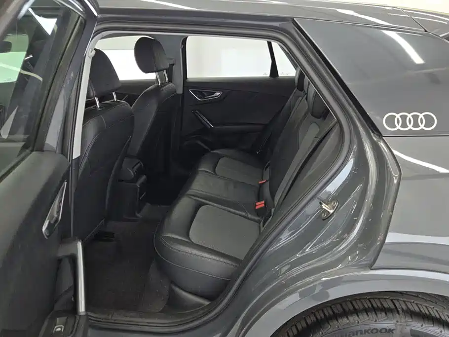 Фото 11 - Audi Q2L