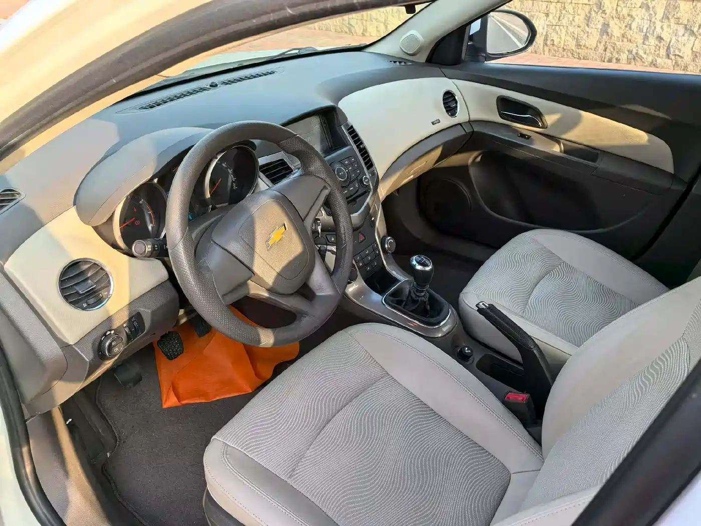Chevrolet Cruze 2015 1.5L Classic SE MT фото 9