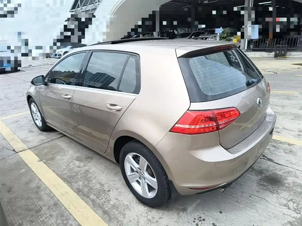 Volkswagen Golf 2015 1.4TSI Automatic Luxury фото 5