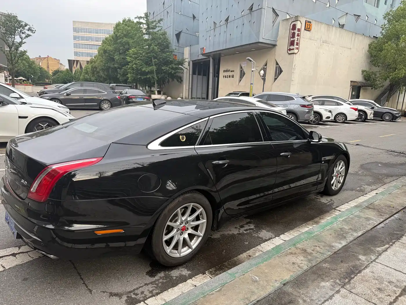 JAGUAR XJ