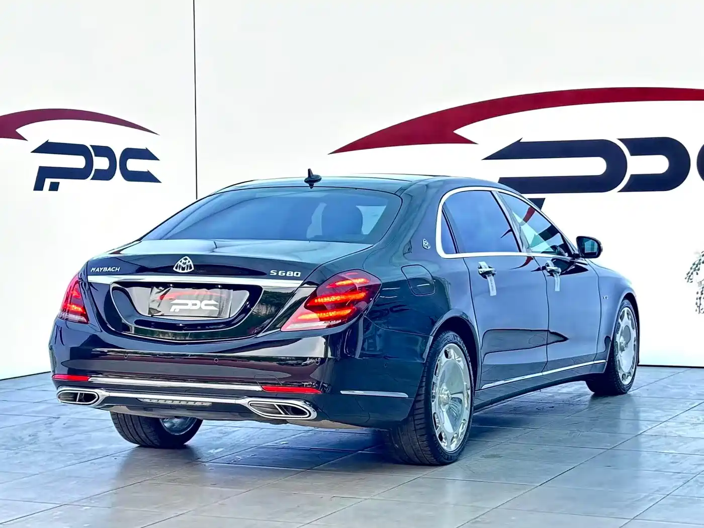 صورة 27 - Mercedes-Benz Maybach S-Class