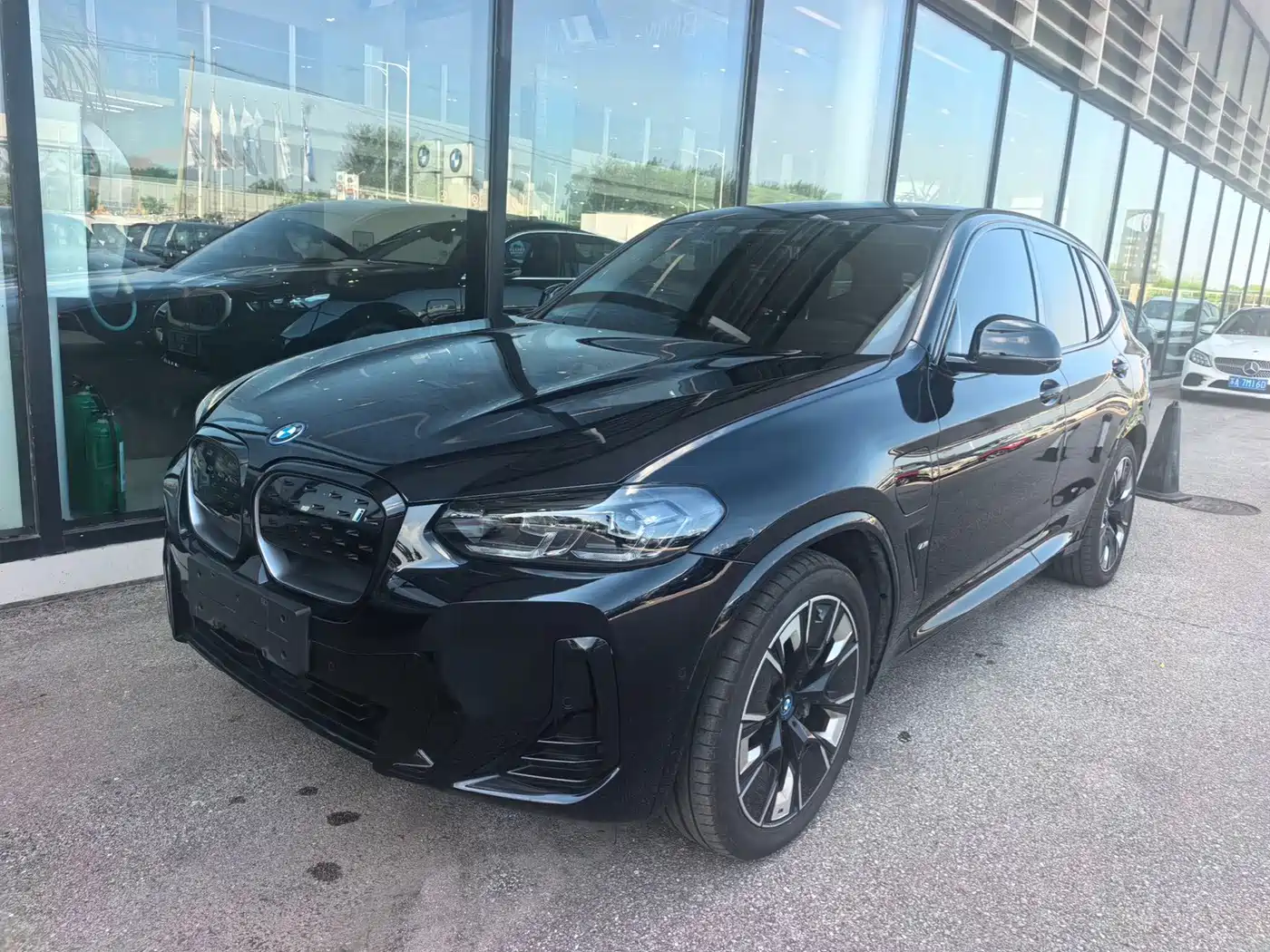 2025 BMW iX3