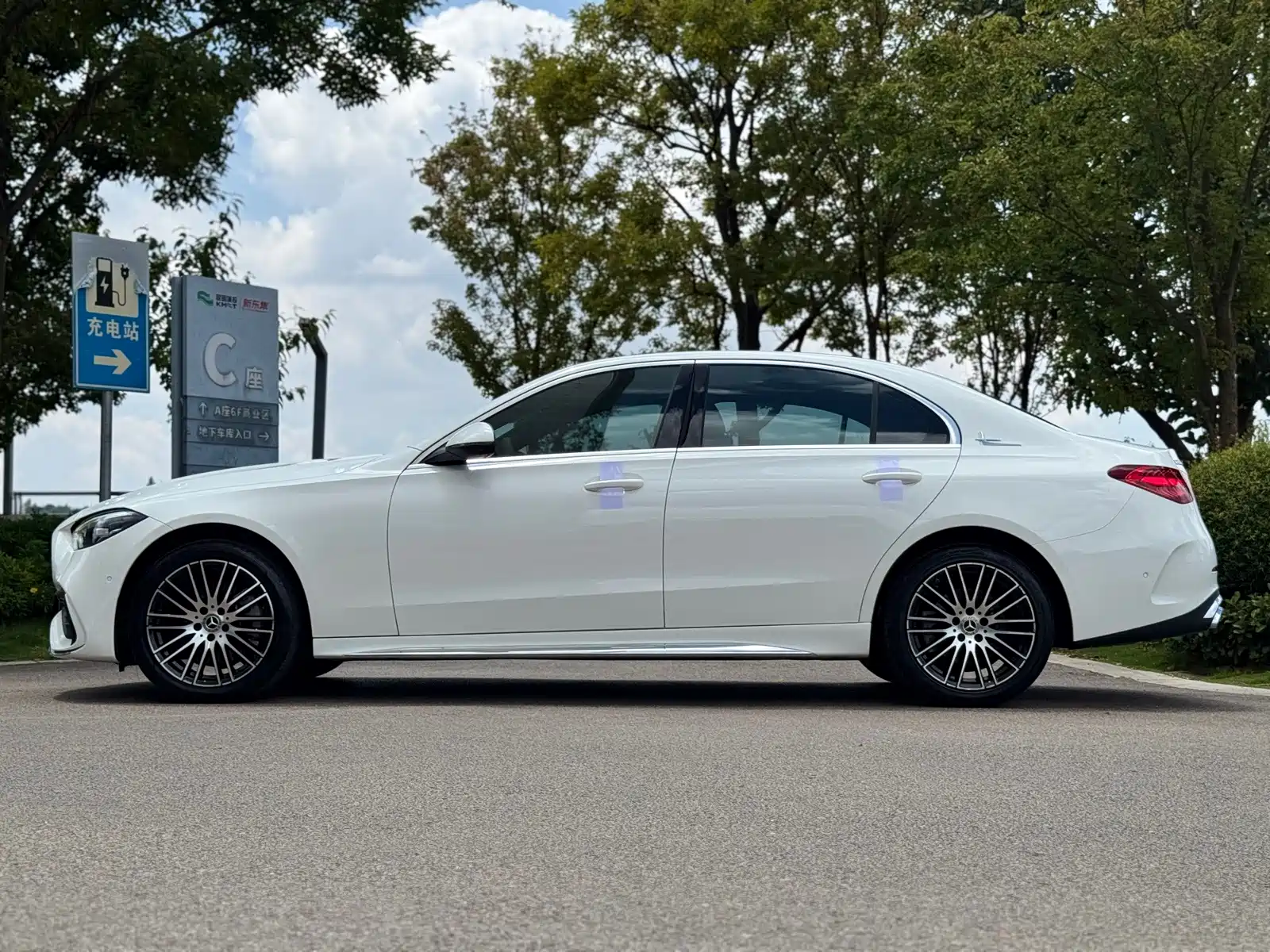 Фото 10 - Mercedes-Benz C-Class