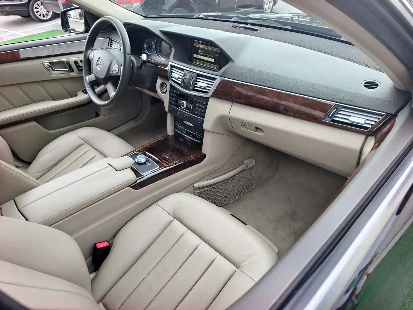 Mercedes-Benz E-Class 2011 E 300 L Elegance фото 17
