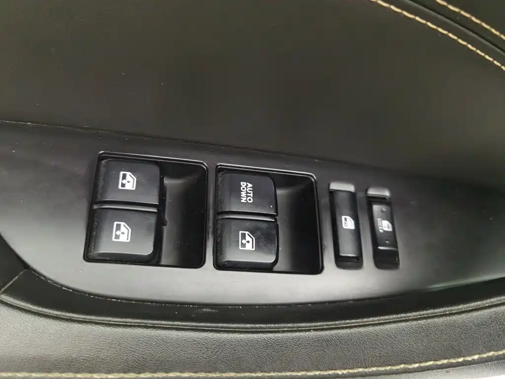 Photo 9 - Changan Eado