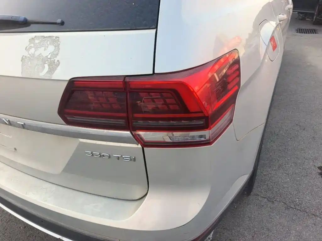 صورة 8 - Volkswagen Teramont