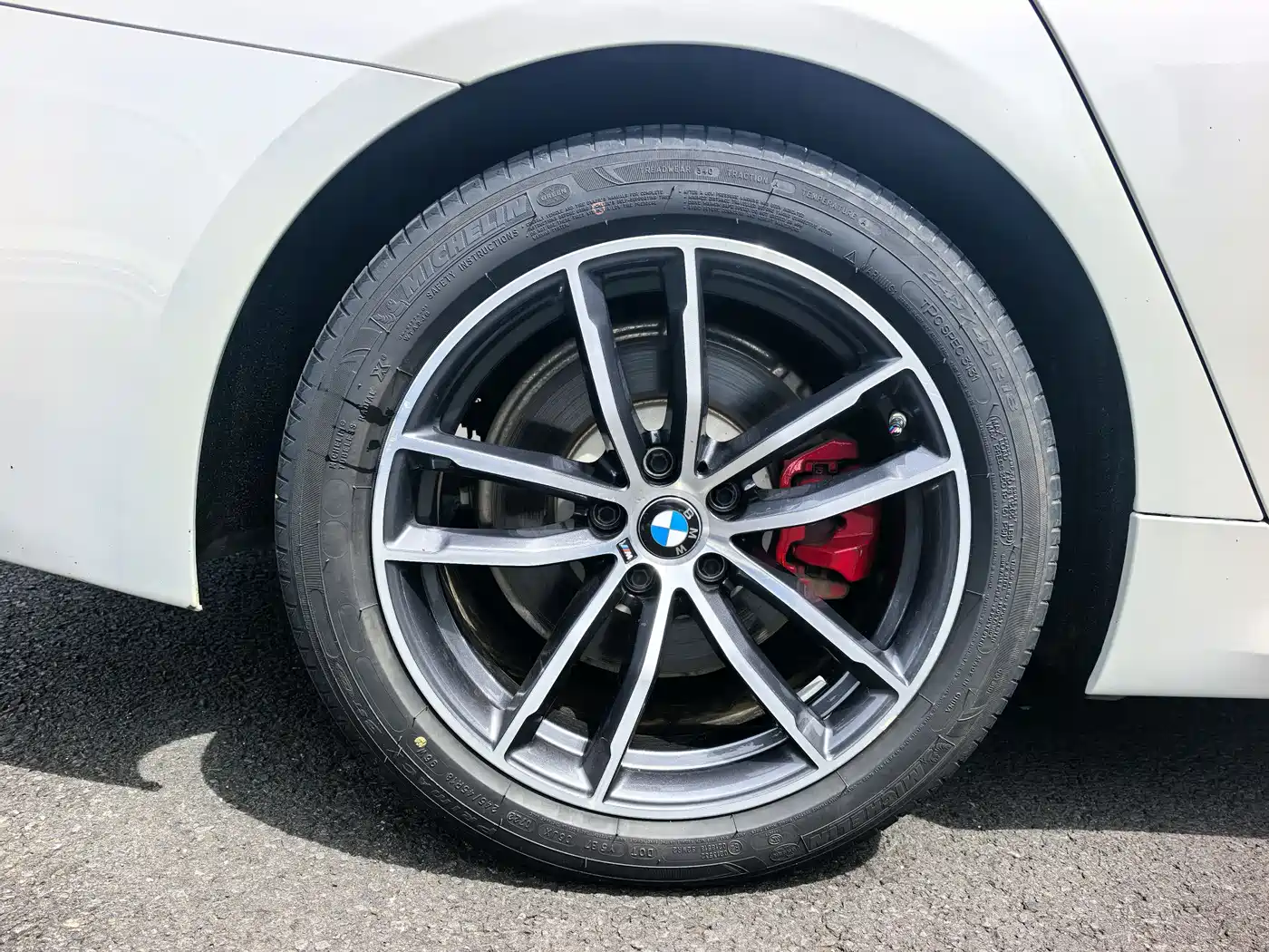 BMW 5 Series New Energy 2021 535Le M Sport Package фото 9