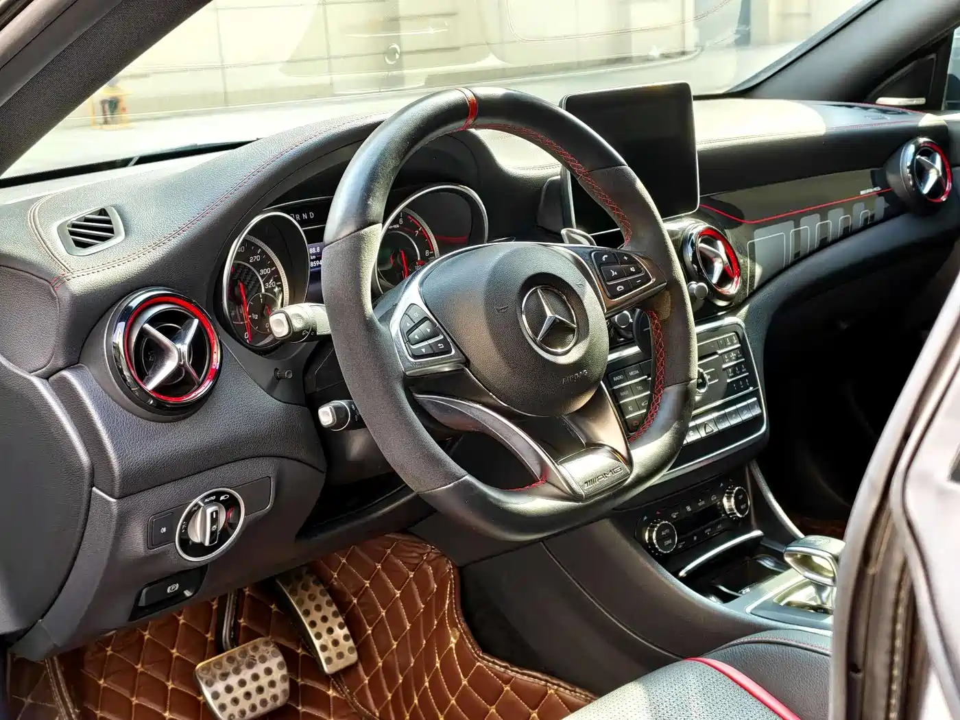Mercedes-Benz CLA AMG 2017 Facelift AMG CLA 45 4MATIC фото 3