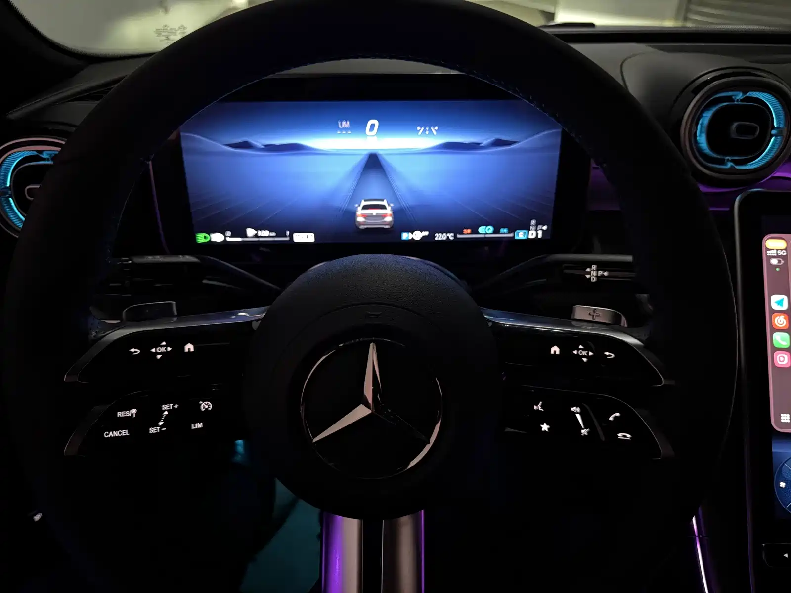 Фото 32 - Mercedes-Benz C-Class