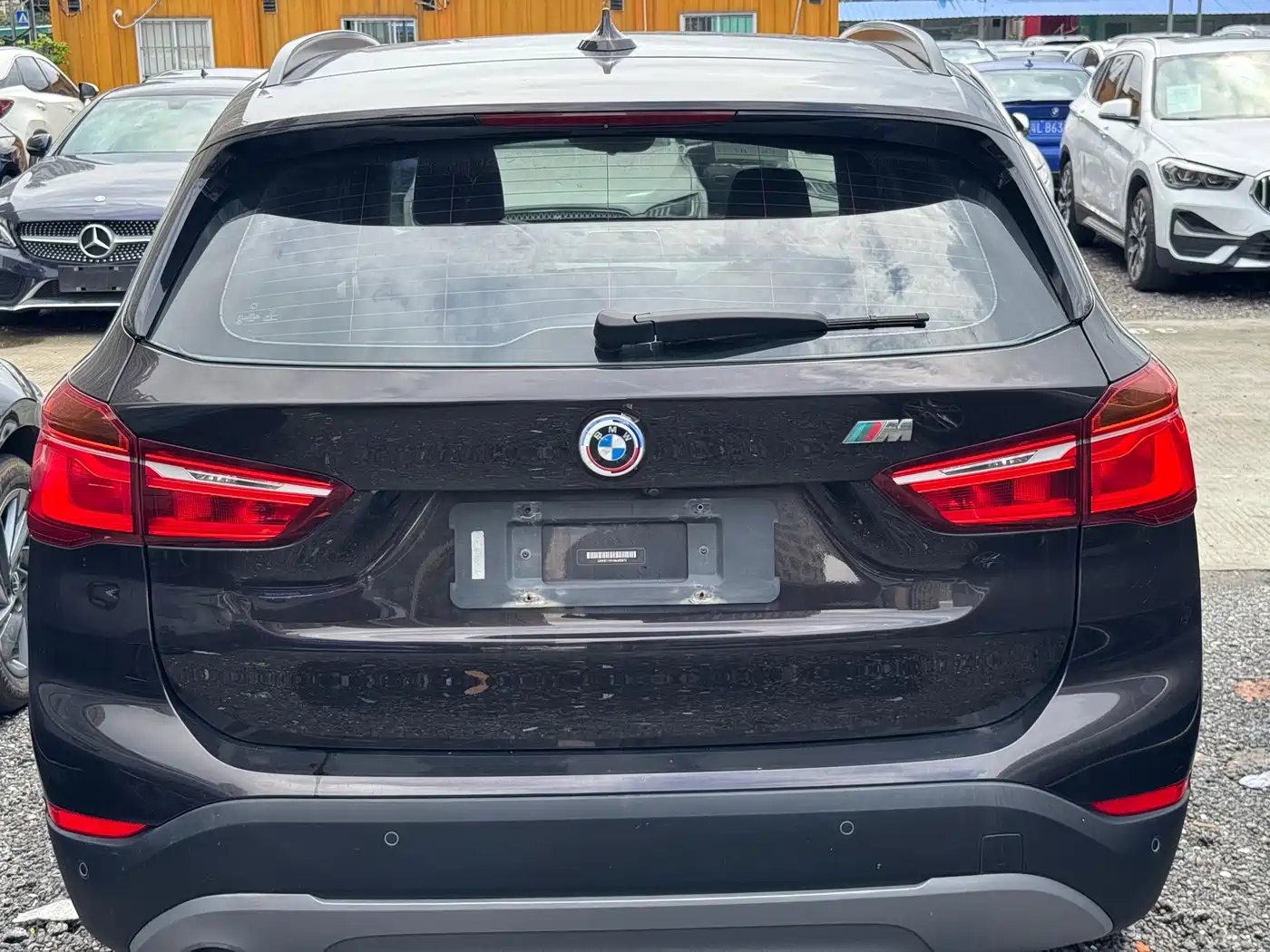 BMW X1 2016 sDrive18Li Premium Model фото 3