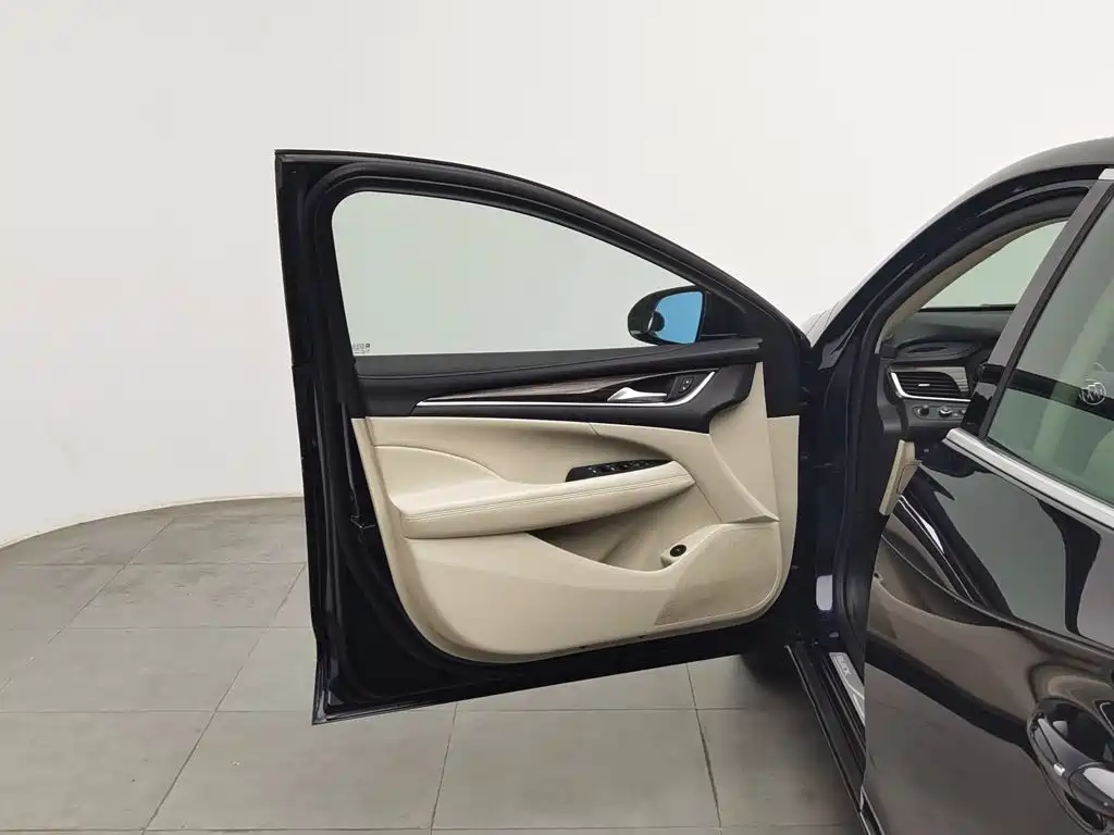 Фото 8 - Buick LaCrosse