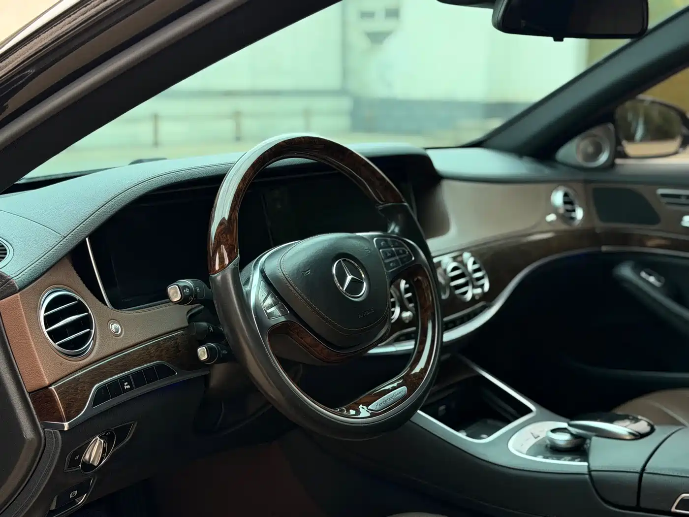Mercedes-Benz S-Class 2016 S 320 L Business Edition фото 14