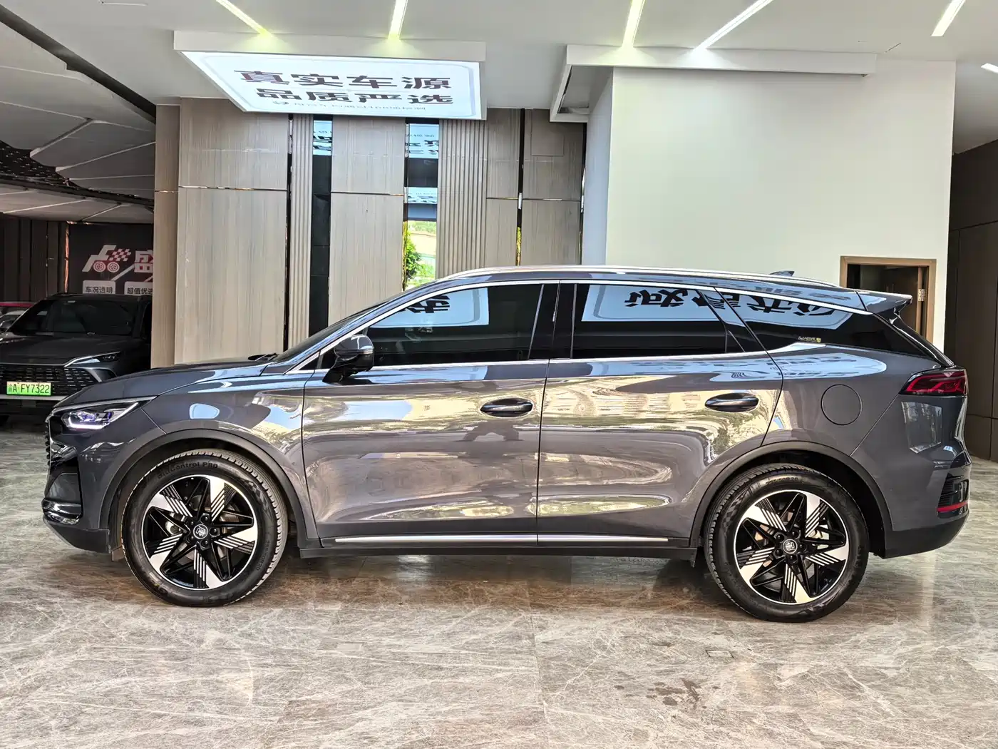 BYD Tang New Energy 2024 DM-i Glory Edition 112KM Deluxe фото 4