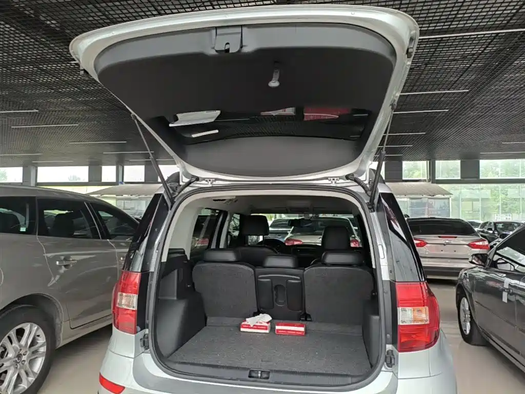 Škoda Yeti 2014 1.4TSI DSG Explorer фото 19