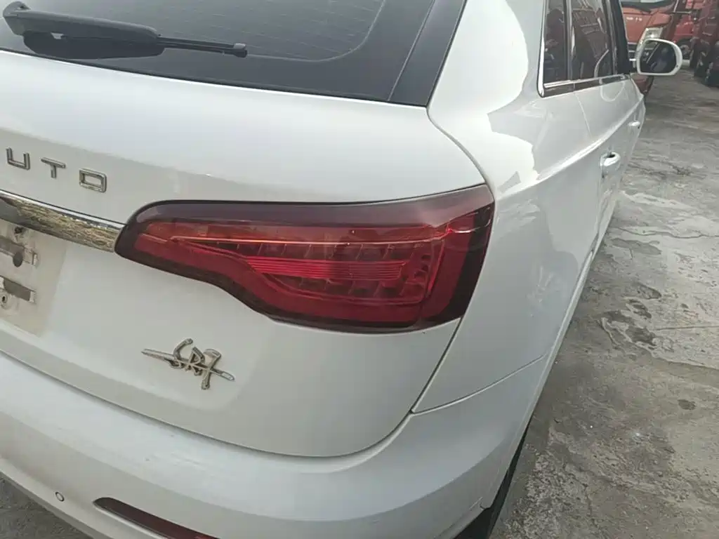 Zotye SR7 2016 2016 1.5T CVT Magic Cube Heart Edition China V