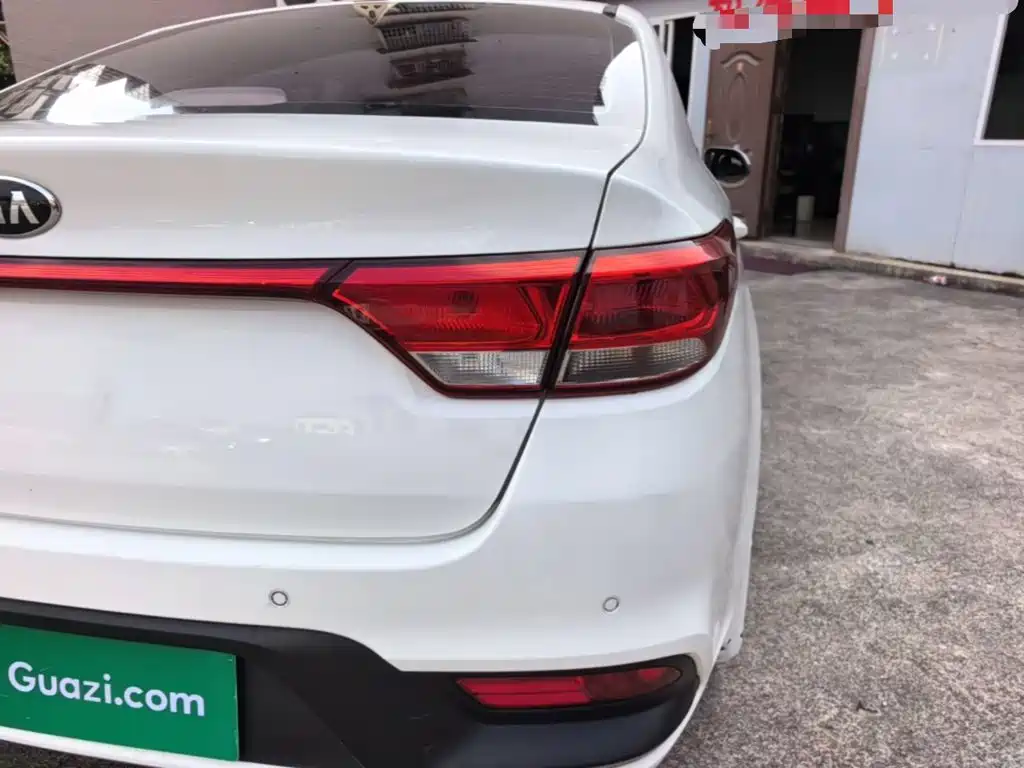 Kia K2 2018 2017 Sedan 1.4L MT 15th Anniversary Special Edition GLS