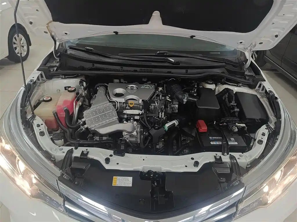 Toyota Corolla 2017 Facelift 1.2T S-CVT GL фото 16