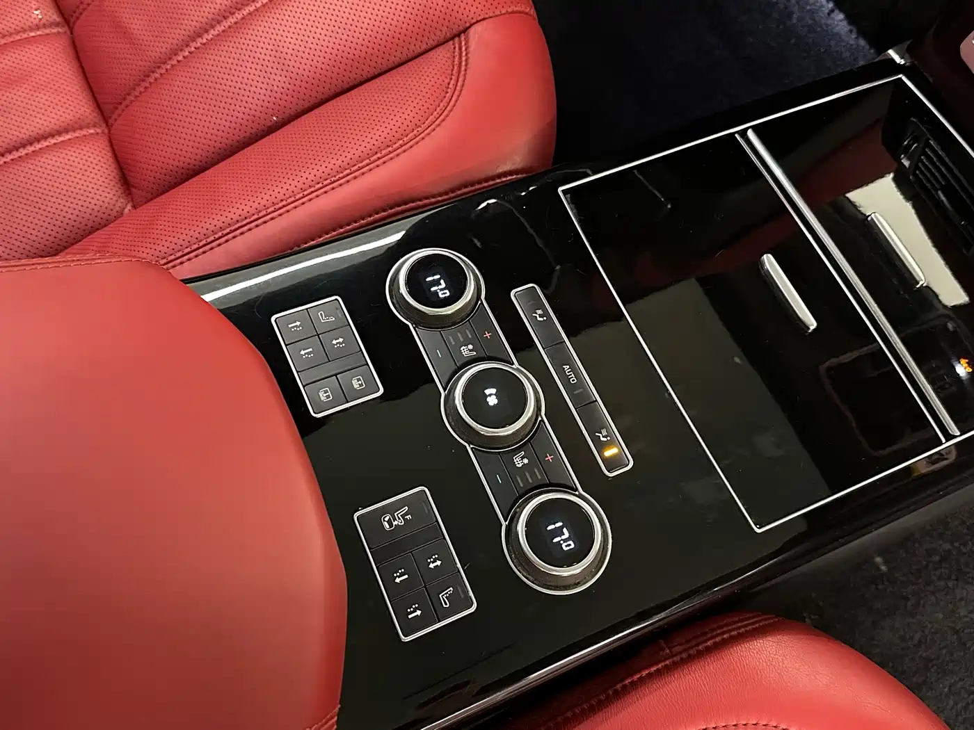 Land Rover Range Rover 2015 3.0 TDV6 Vogue фото 17