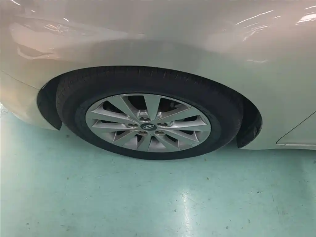 Hyundai Mistra 2014 1.8L Auto Smart GLS фото 23