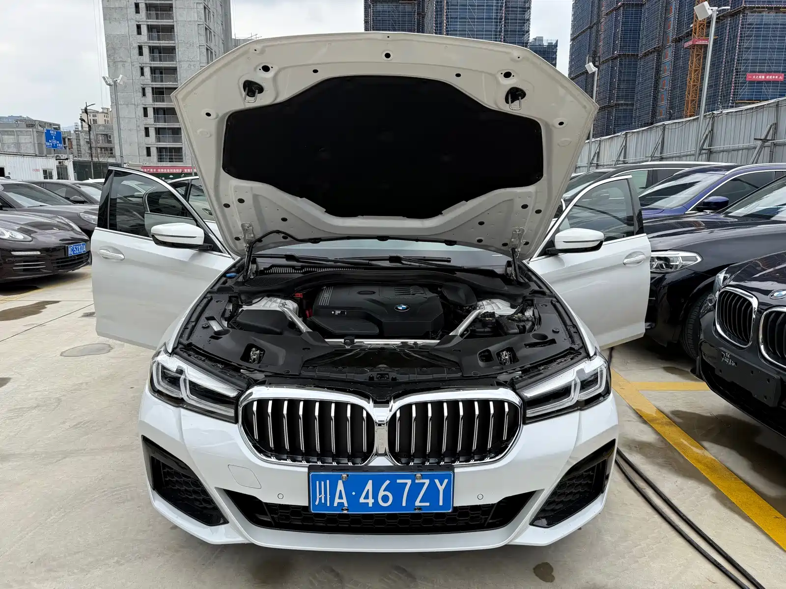 Фото 14 - BMW 5 Series
