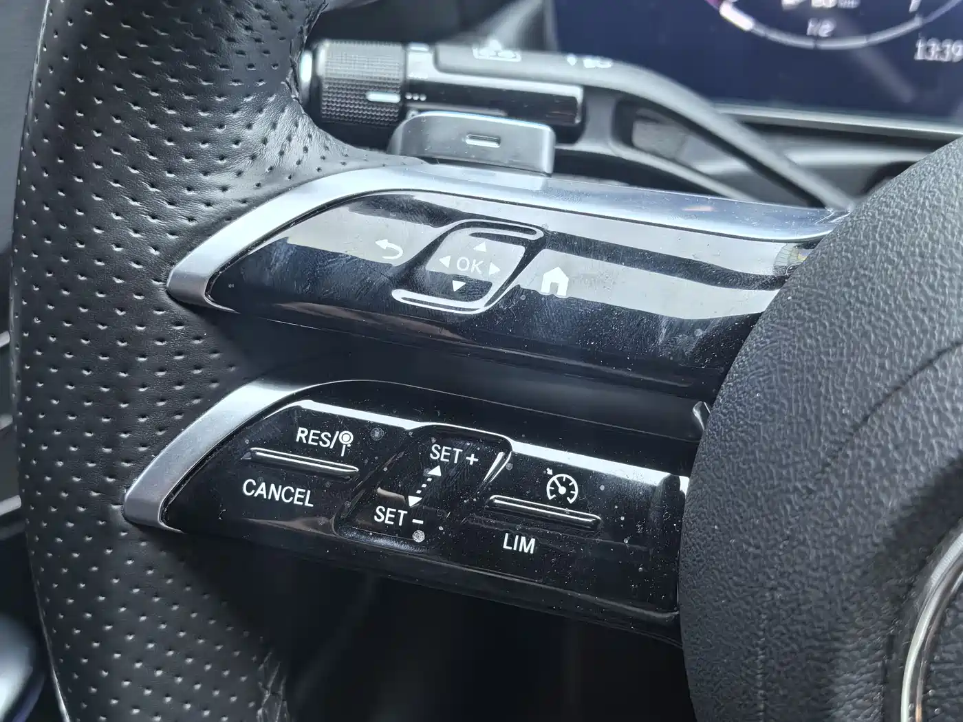 Mercedes-Benz C-Class 2022 C 260 L Sport Edition фото 14