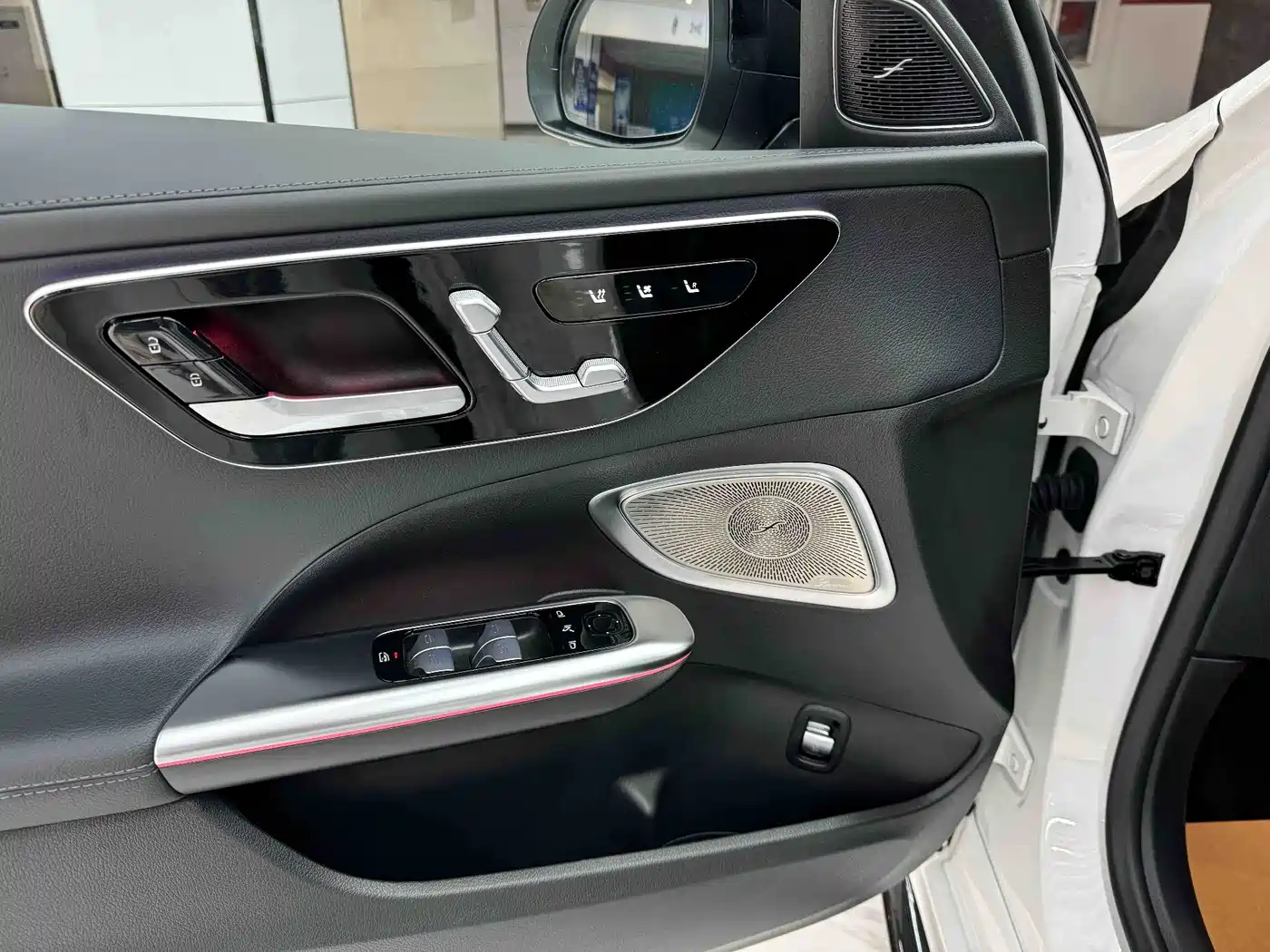 Mercedes-Benz C-Class 2025 C 260 L Night Sport Edition фото 11