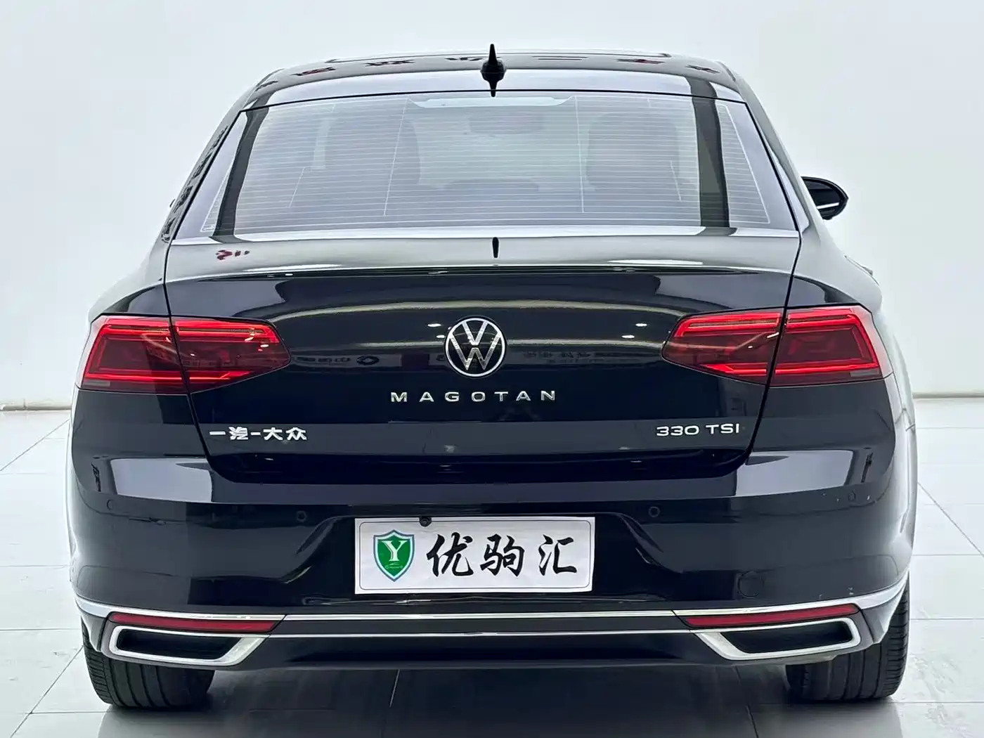 Volkswagen Magotan 2021 330TSI DSG 30th Anniversary Edition фото 4