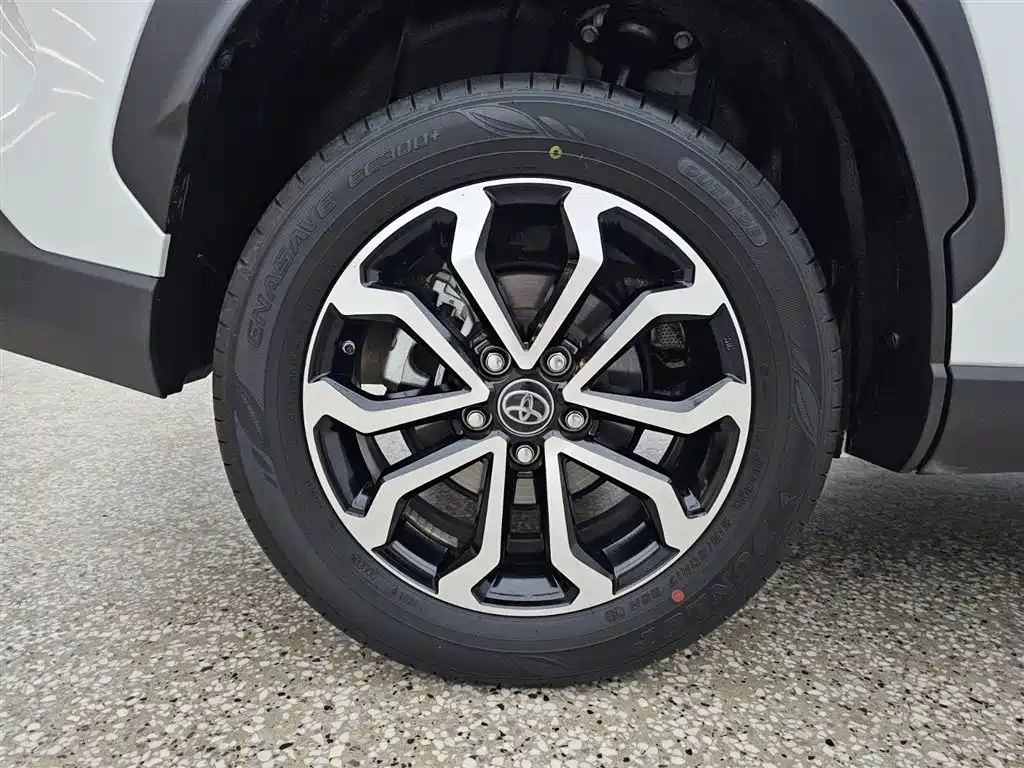 Toyota Frontlander 2023 2.0L CVT Luxury Edition фото 6