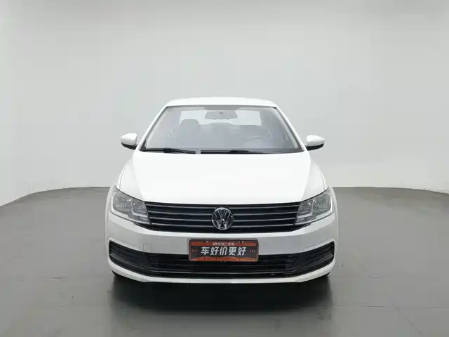 Volkswagen Lavida 2017 1.6L Automatic Trend Edition — фото 3